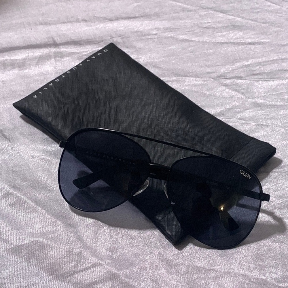 Quay Australia High Key aviator sunglasses in Smoke
